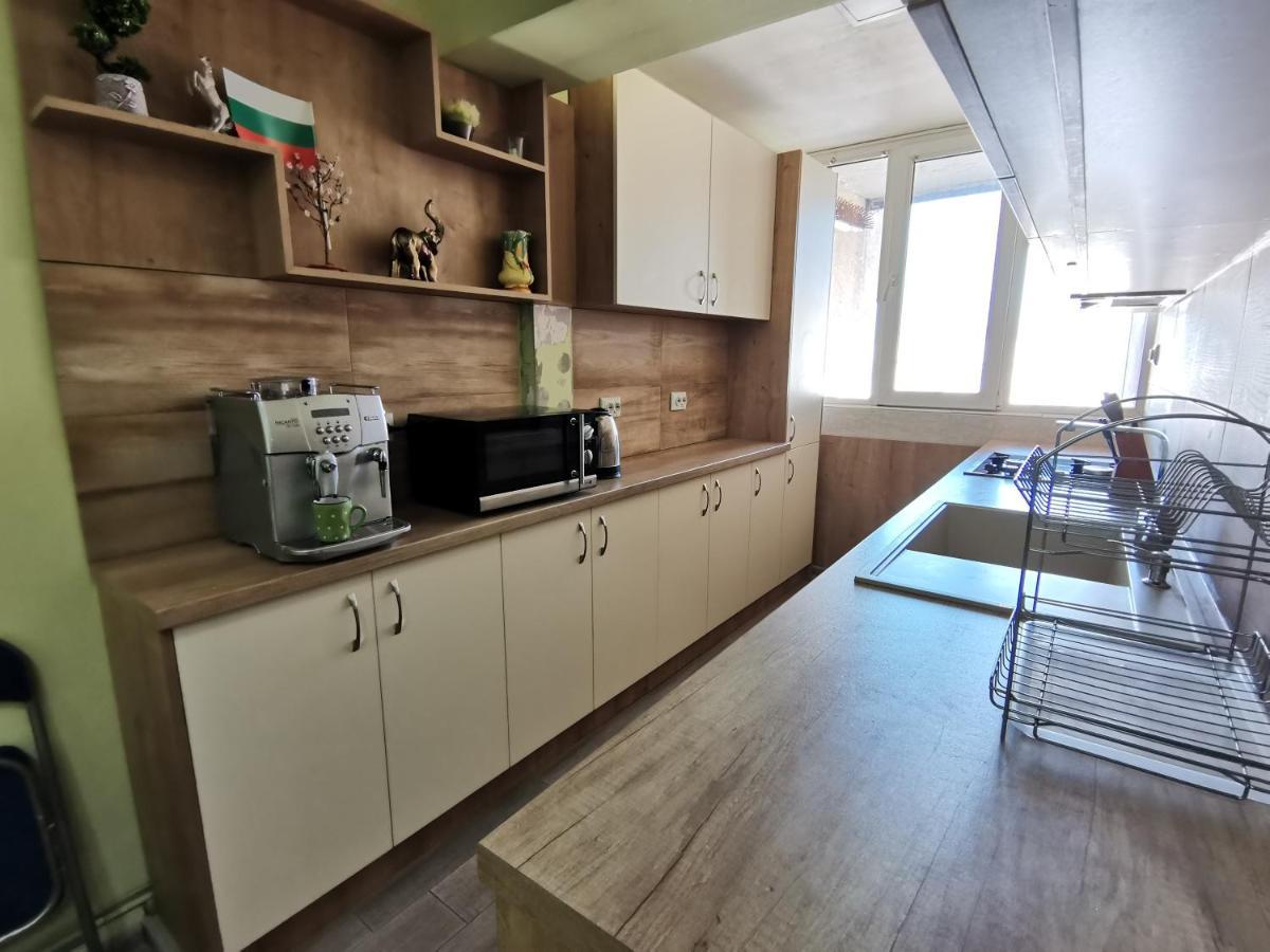 Central Apartment Targovishte Luaran gambar