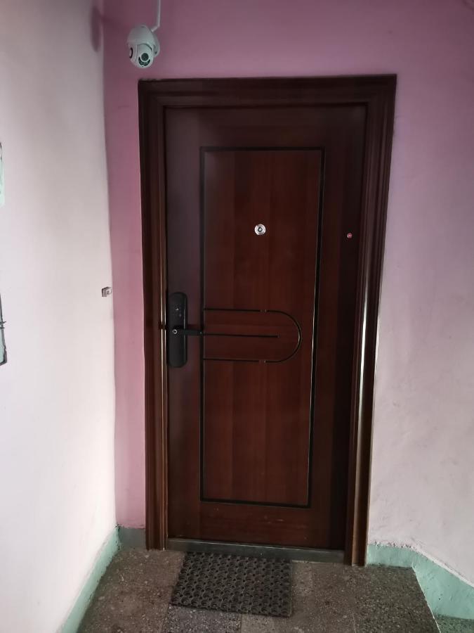 Central Apartment Targovishte Luaran gambar